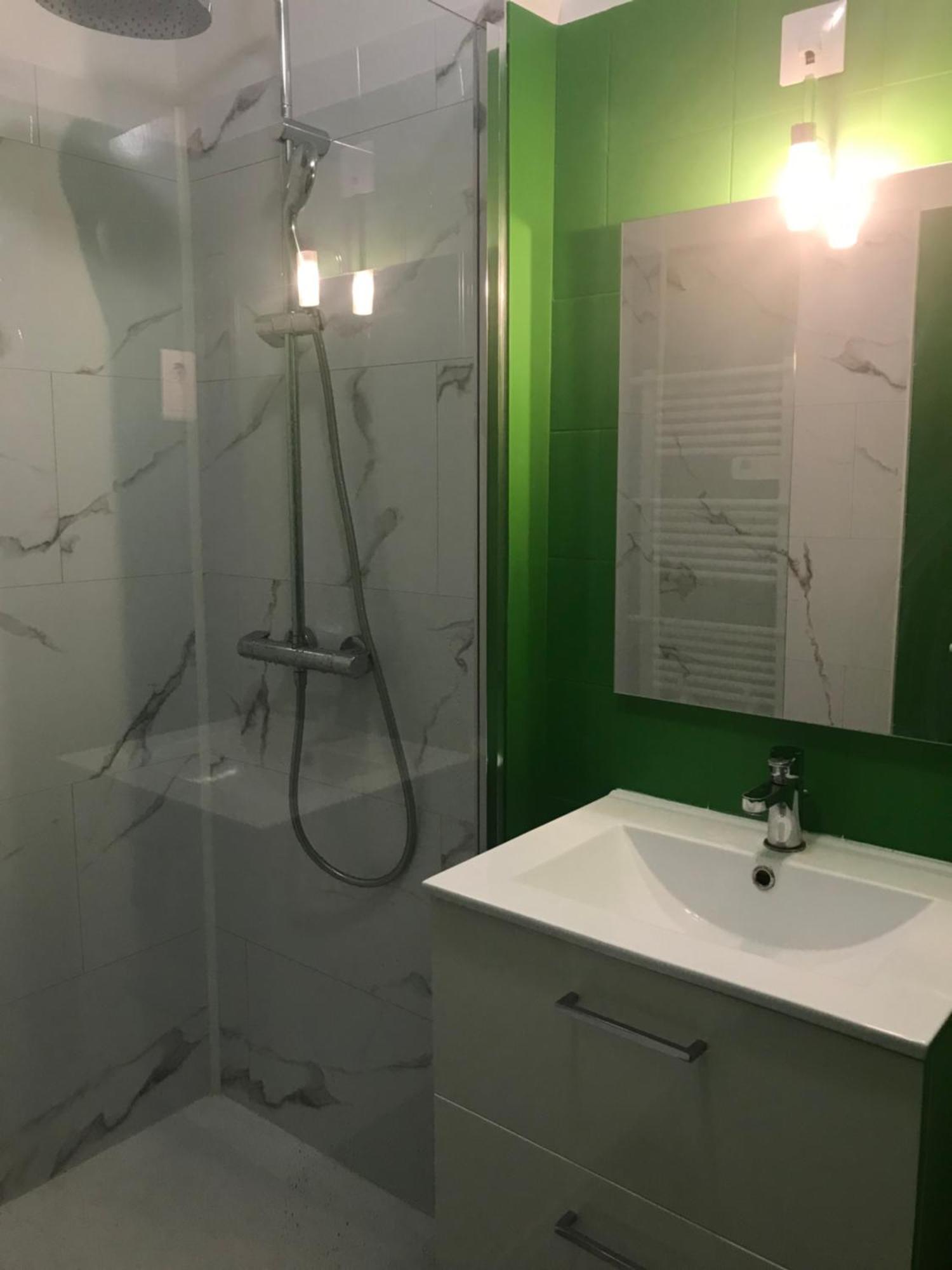Appartement T2 de standing au pied des plages Golfe-Juan Extérieur photo