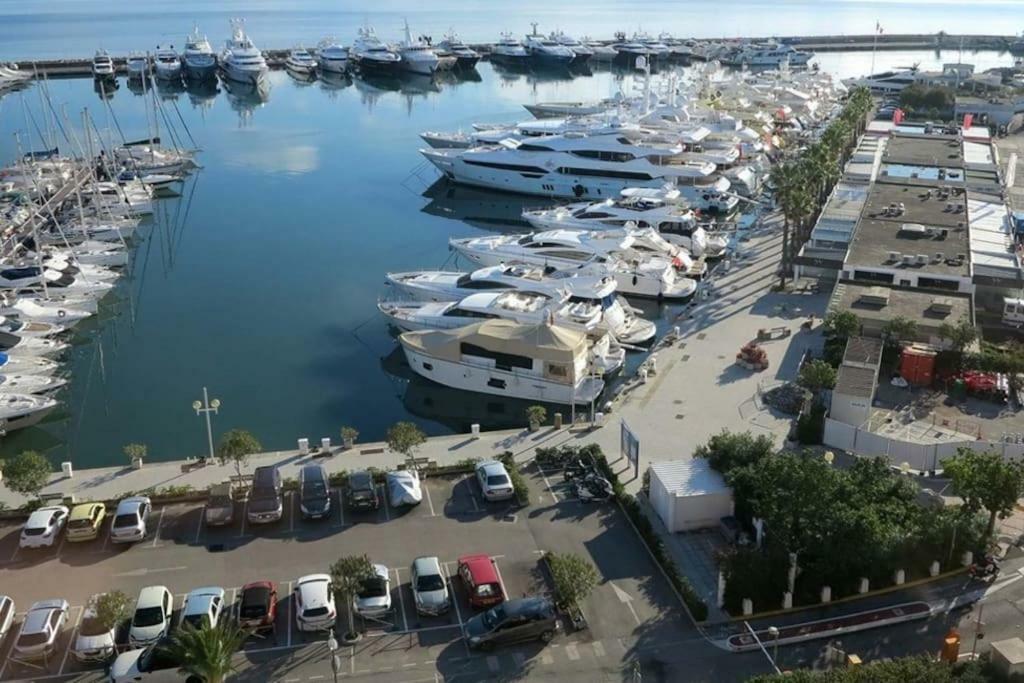 Appartement T2 de standing au pied des plages Golfe-Juan Extérieur photo
