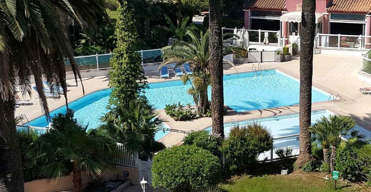 Appartement T2 de standing au pied des plages Golfe-Juan Extérieur photo